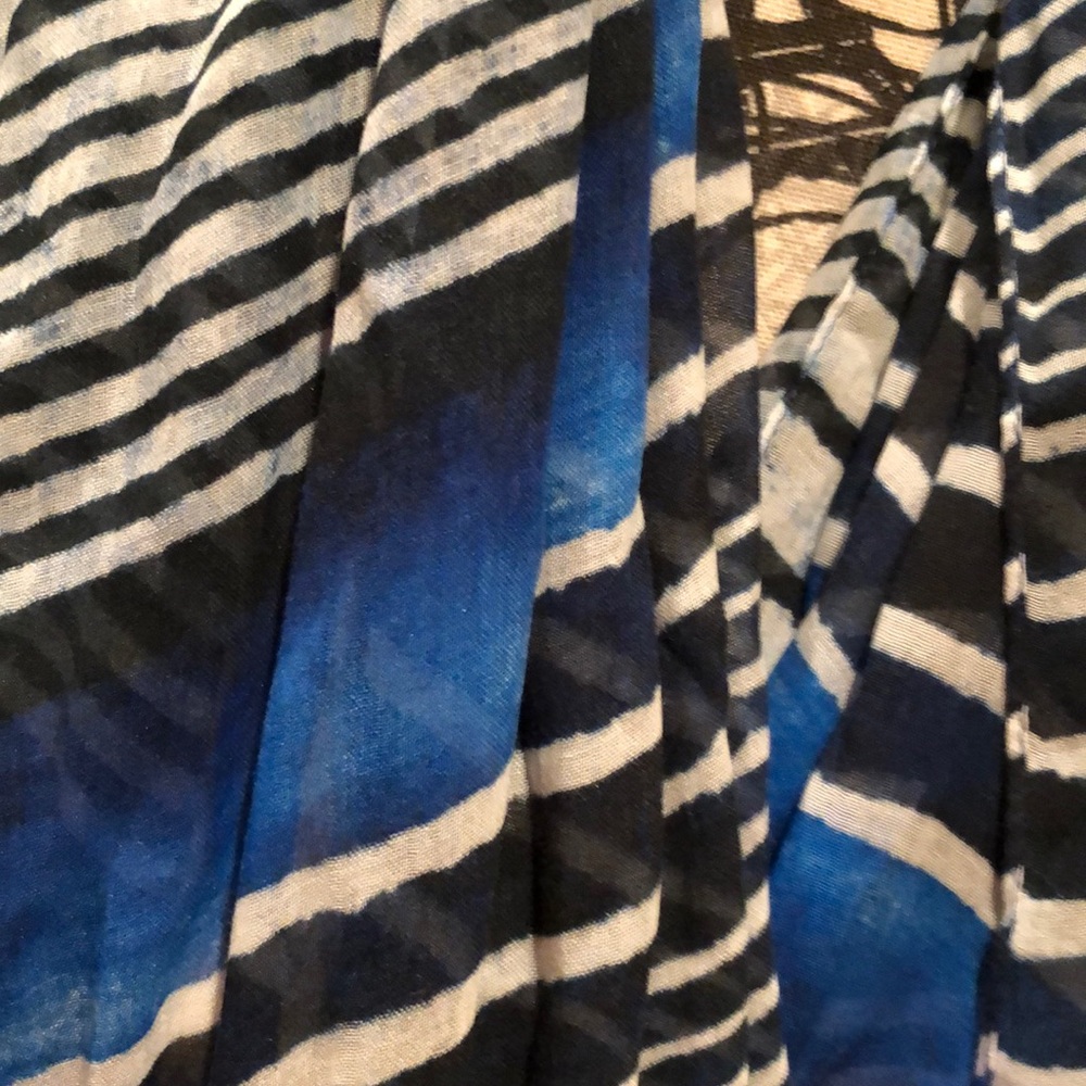 Talbots scarf - Picture 6 of 6